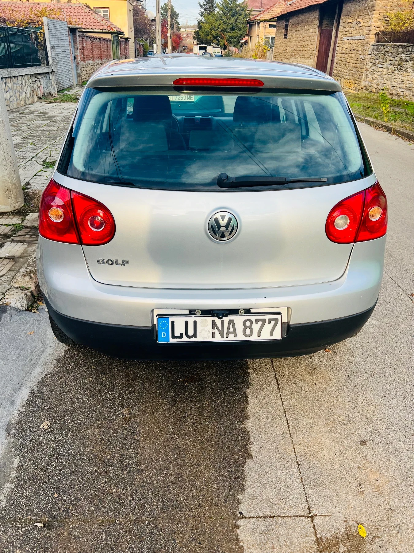 VW Golf 5 2003 год. 1.6 Бензин 115 к.с 6 скорости - изображение 4