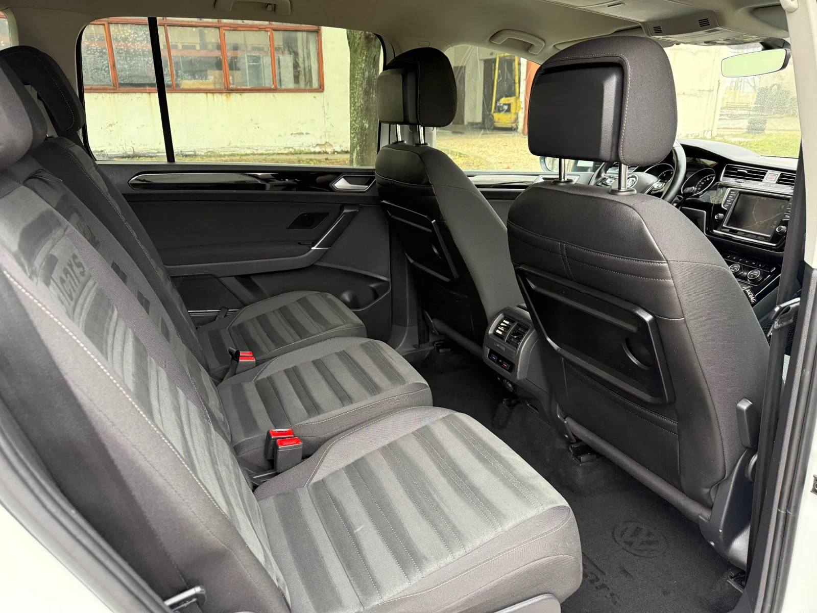 VW Touran 2.0TDI DSG | Mobile.bg � ����������� 12