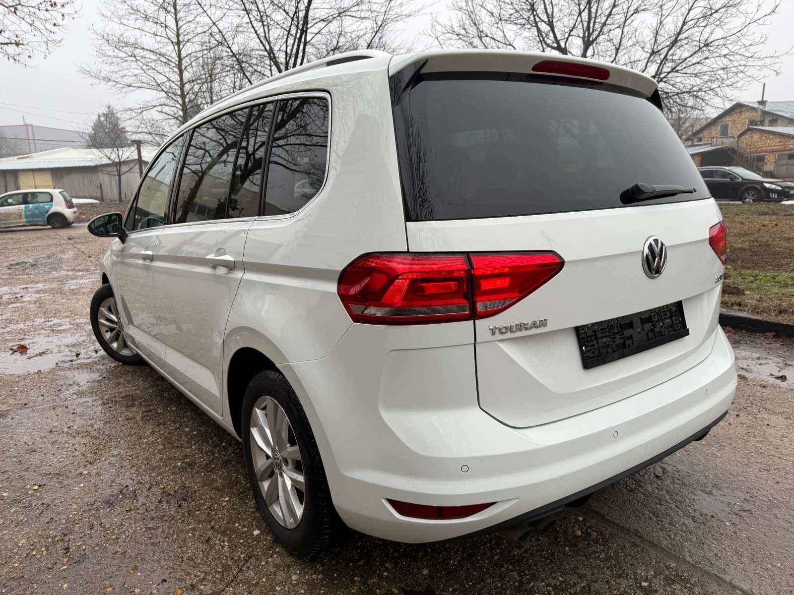 VW Touran 2.0TDI DSG | Mobile.bg � ����������� 3