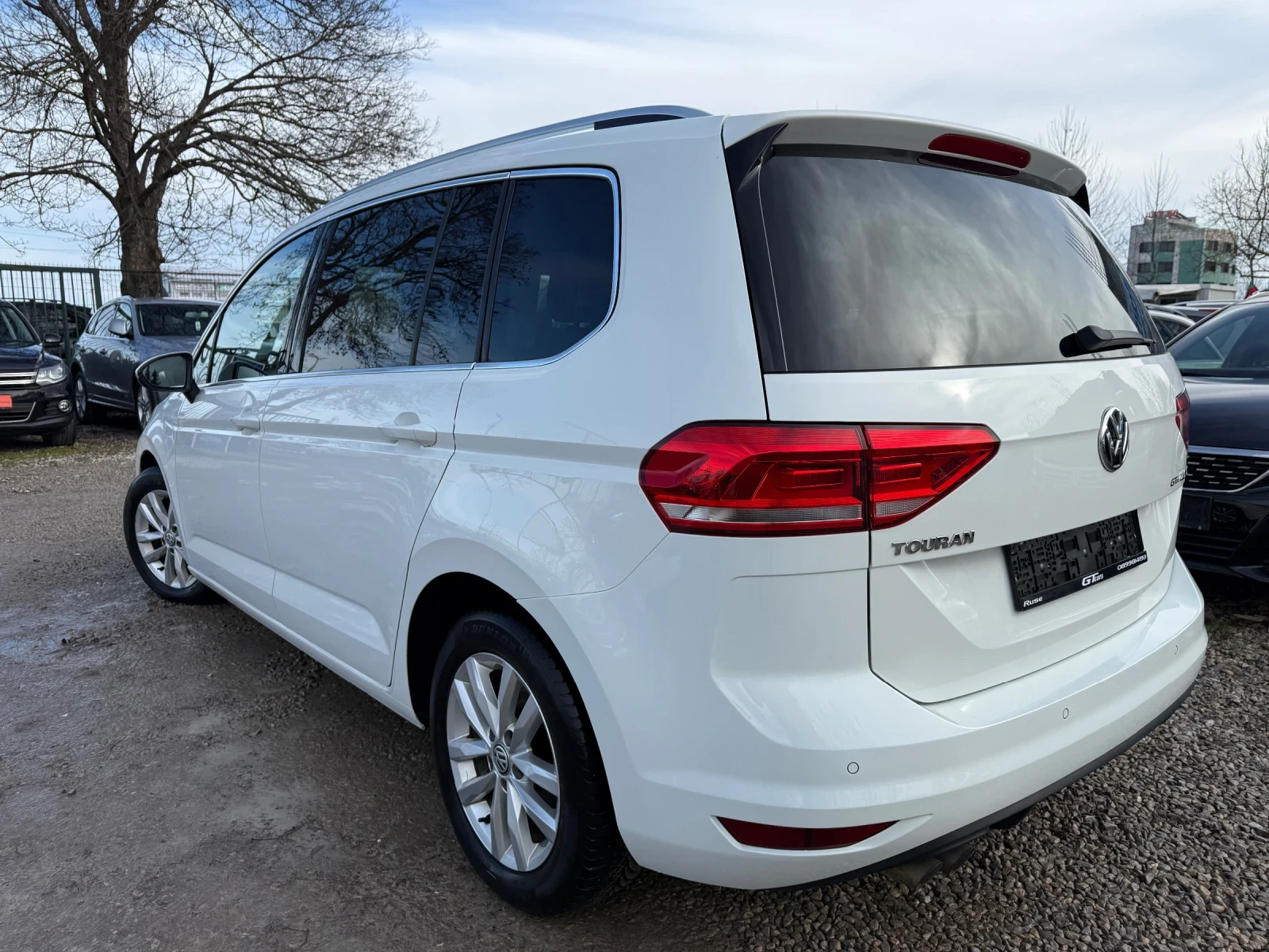 VW Touran 2.0TDI DSG - изображение 3