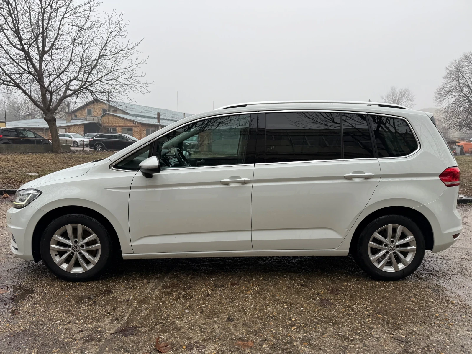 VW Touran 2.0TDI DSG | Mobile.bg � ����������� 2