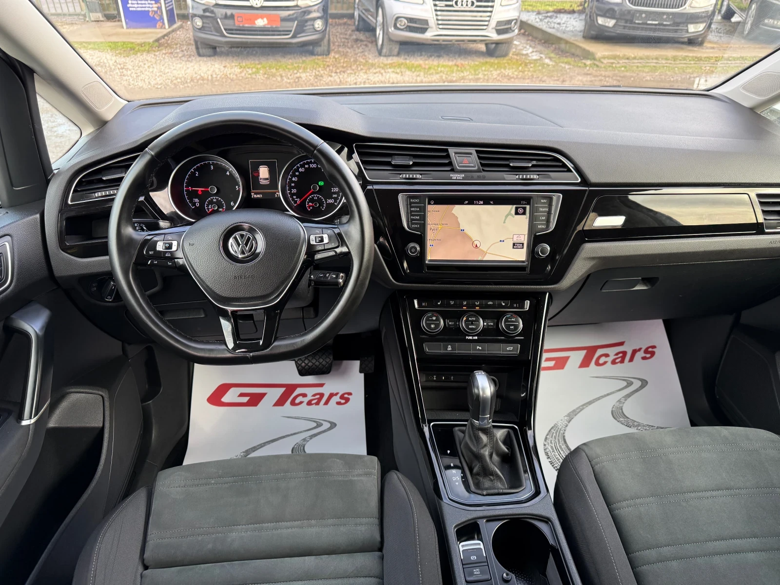 VW Touran 2.0TDI DSG - изображение 10
