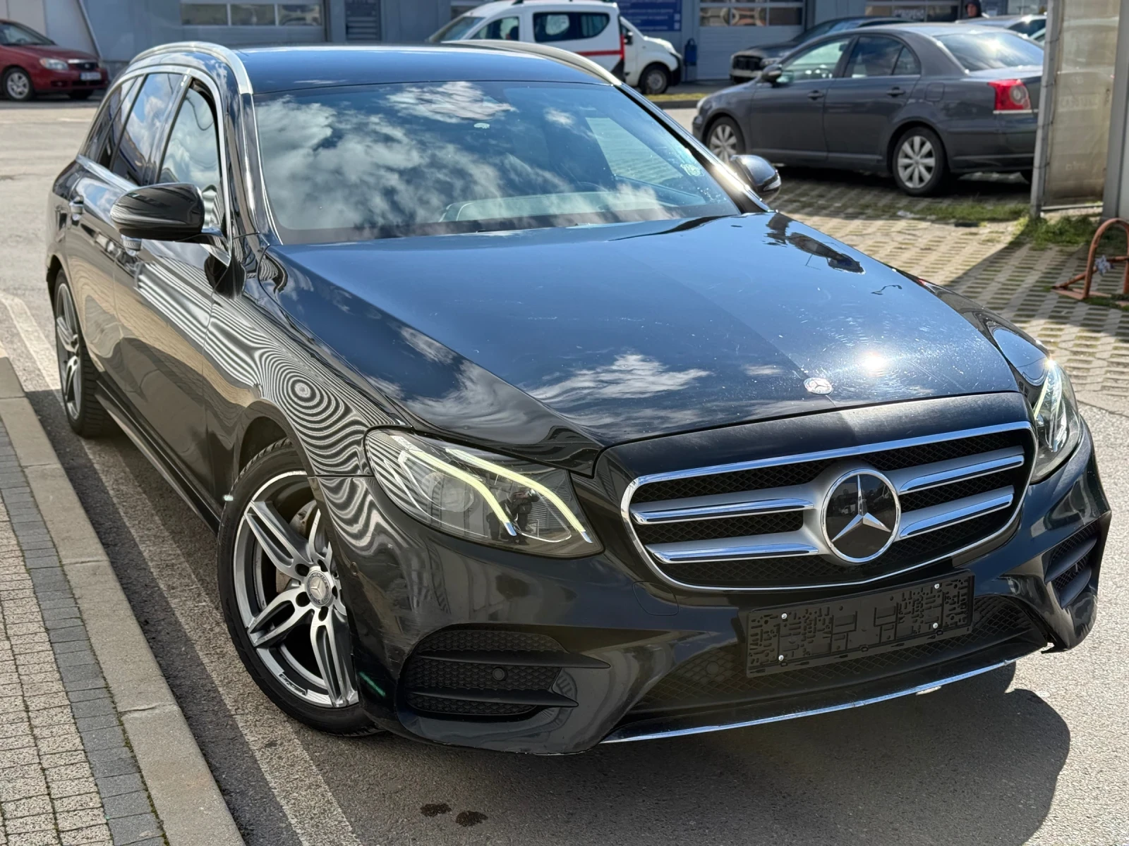 Mercedes-Benz E 220 AMG Optic+ 9Gtronic+ BlueTec+ Full Led+ Navi - изображение 6