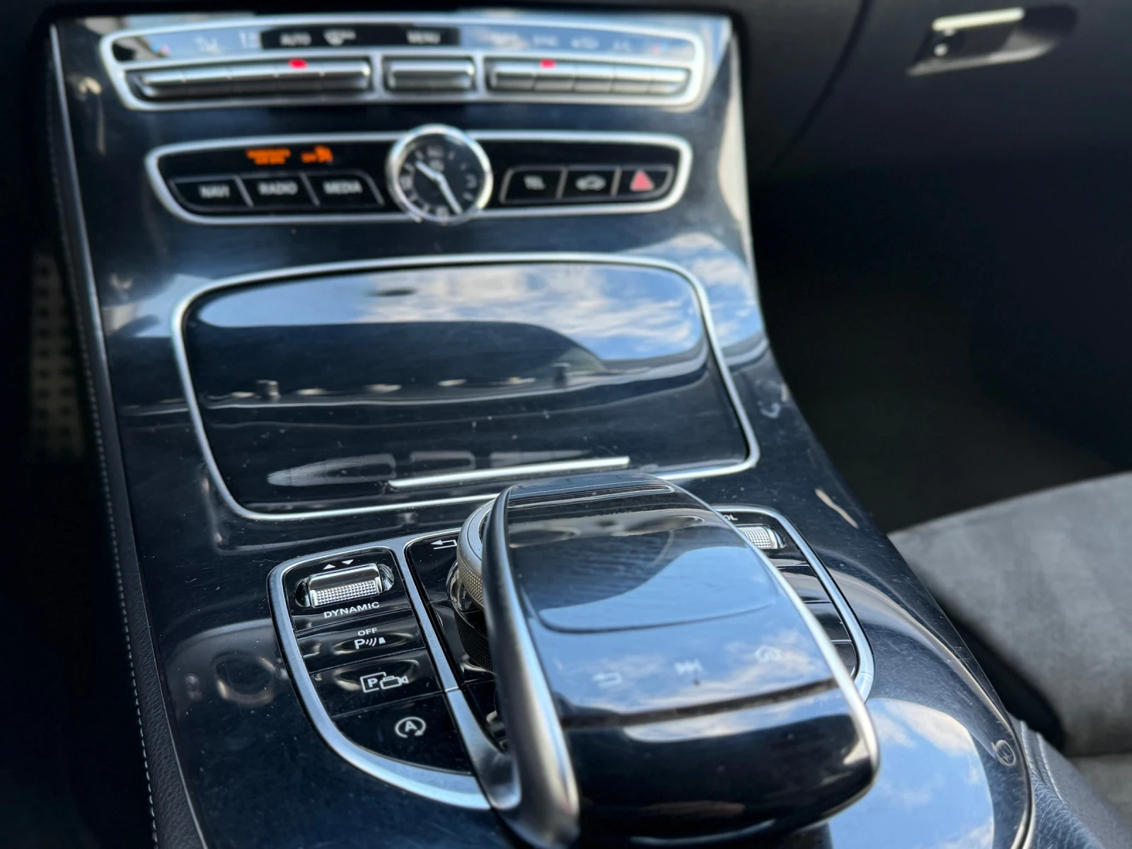 Mercedes-Benz E 220 AMG Optic+ 9Gtronic+ BlueTec+ Full Led+ Navi | Mobile.bg � ����������� 15