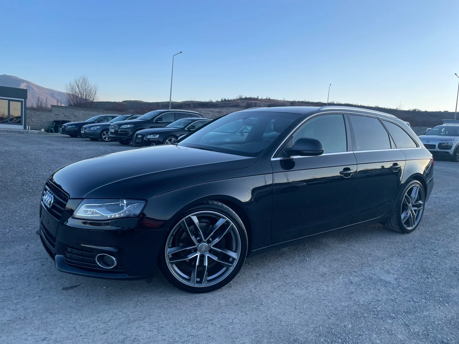 Audi A4 2.0TDI S-LINE LED BI-XENON