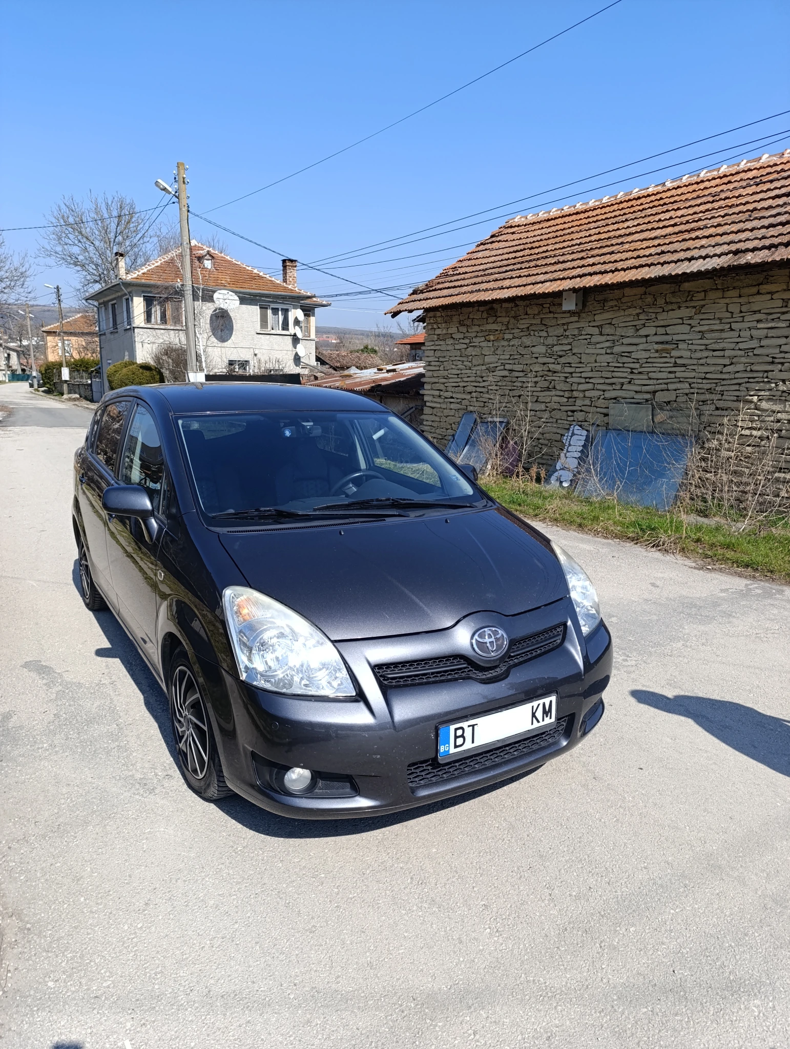 Toyota Corolla verso 2.2 D4D, снимка 4 - Автомобили и джипове - 53851177