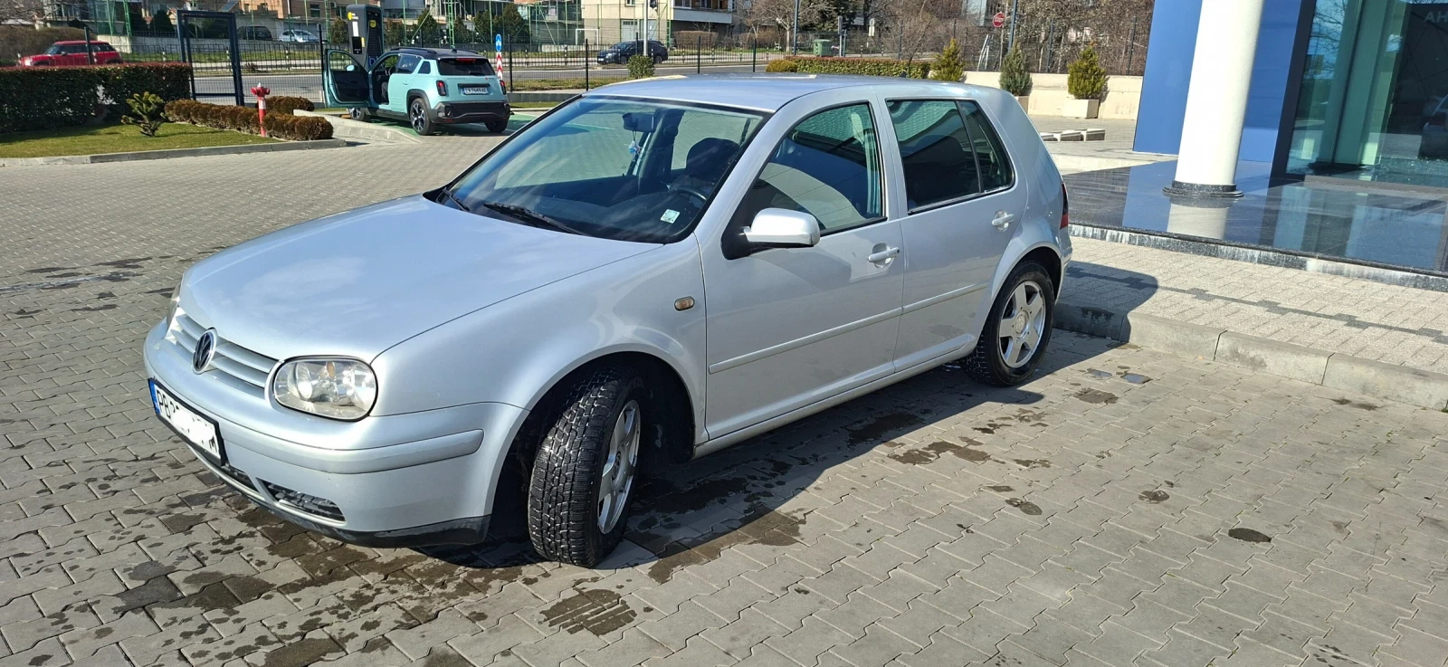 VW Golf 4  1.6   101к.с. Газ/Бензин, снимка 2 - Автомобили и джипове - 53863168