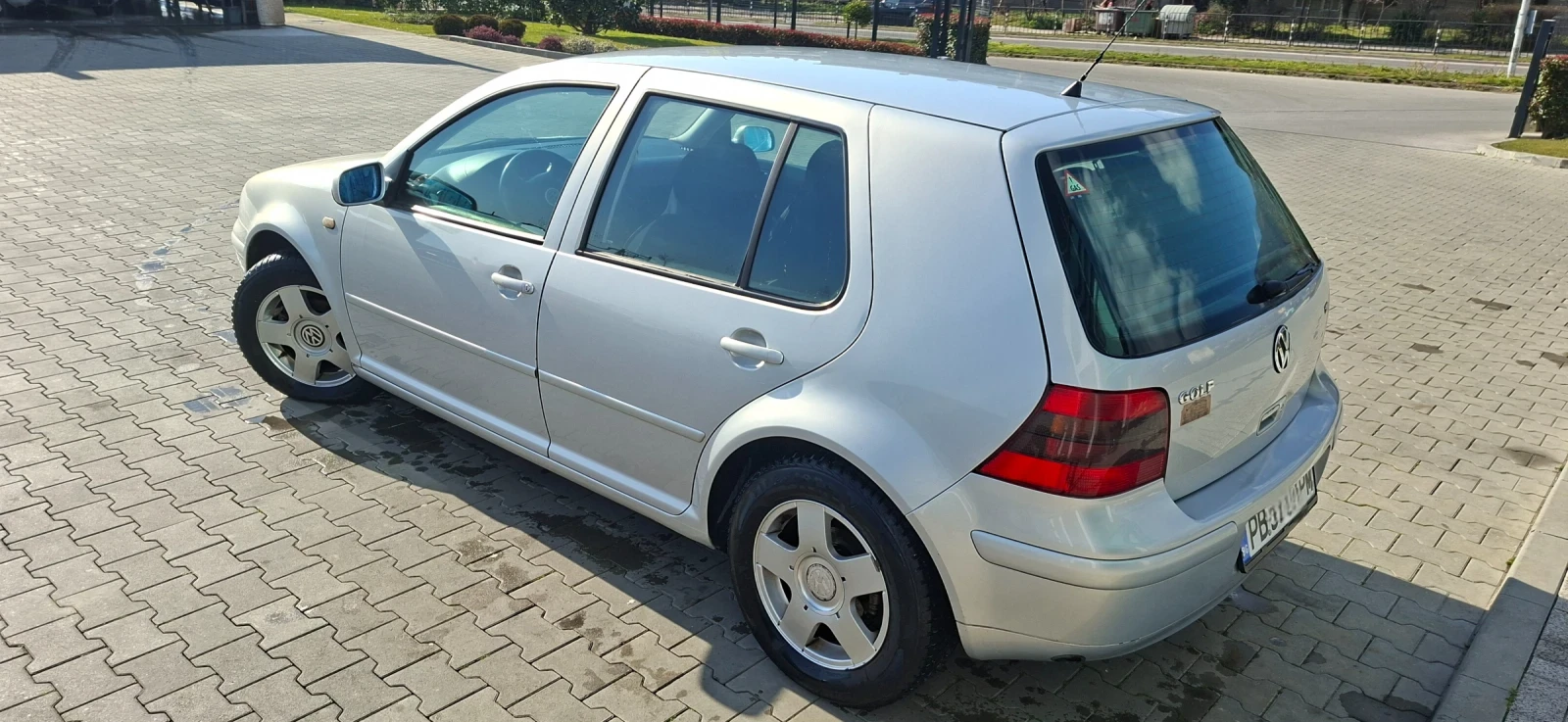 VW Golf 4  1.6   101к.с. Газ/Бензин, снимка 3 - Автомобили и джипове - 53863168