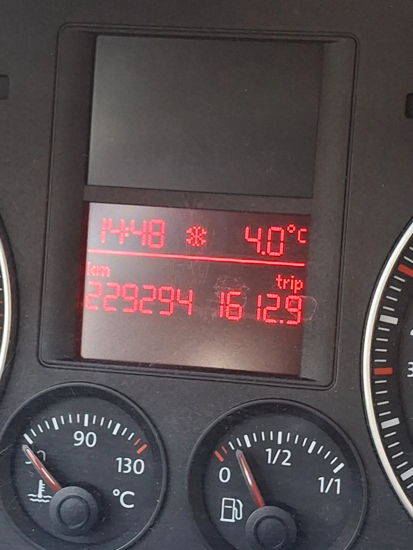 VW Golf, снимка 5 - Автомобили и джипове - 54143274