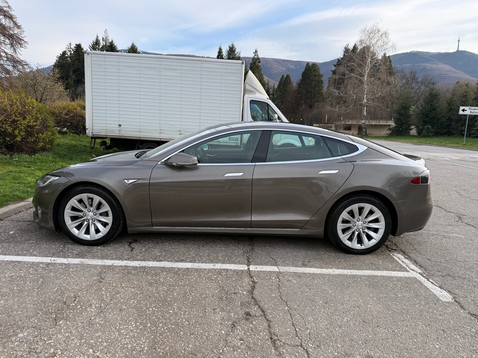 Tesla Model S 90D | Free Supercharging | Air Suspe, снимка 4 - Автомобили и джипове - 54160880