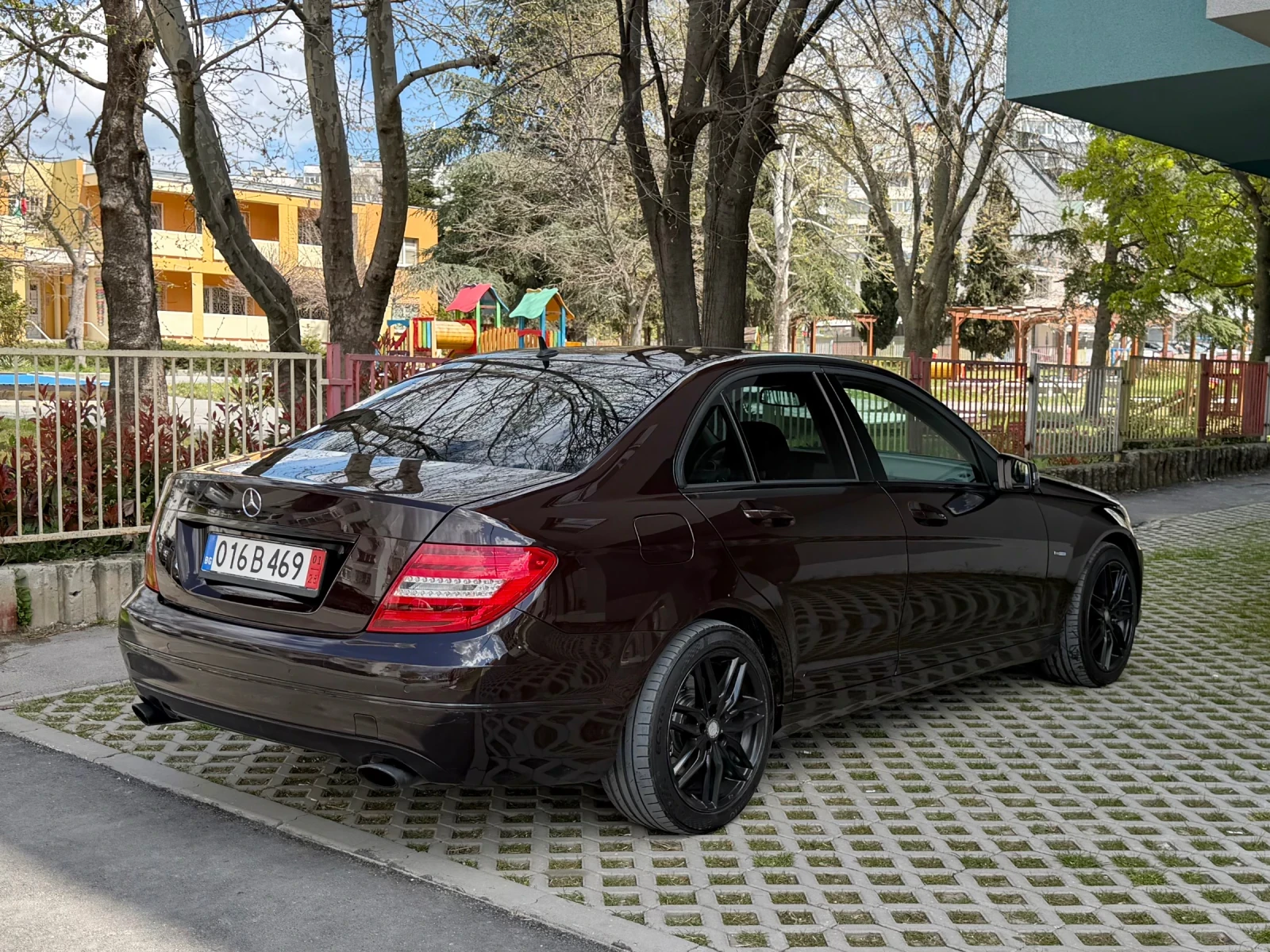 Mercedes-Benz C 300 Facelift, снимка 4 - Автомобили и джипове - 54260400