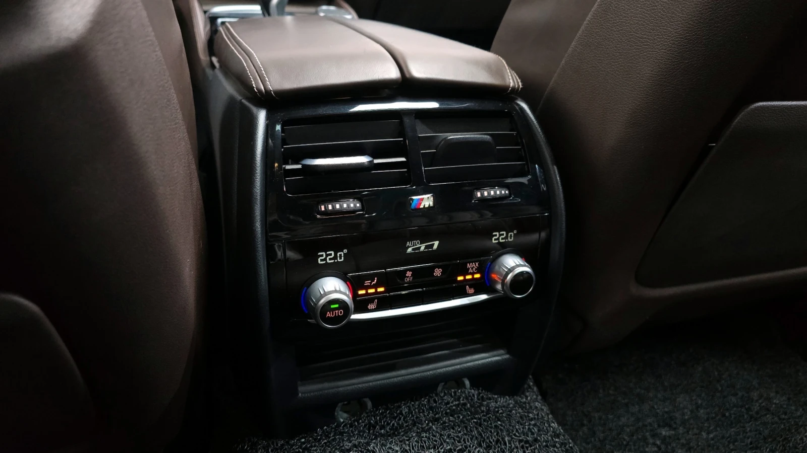 BMW 530 xDrive M Sport Plus, снимка 9 - Автомобили и джипове - 54644219