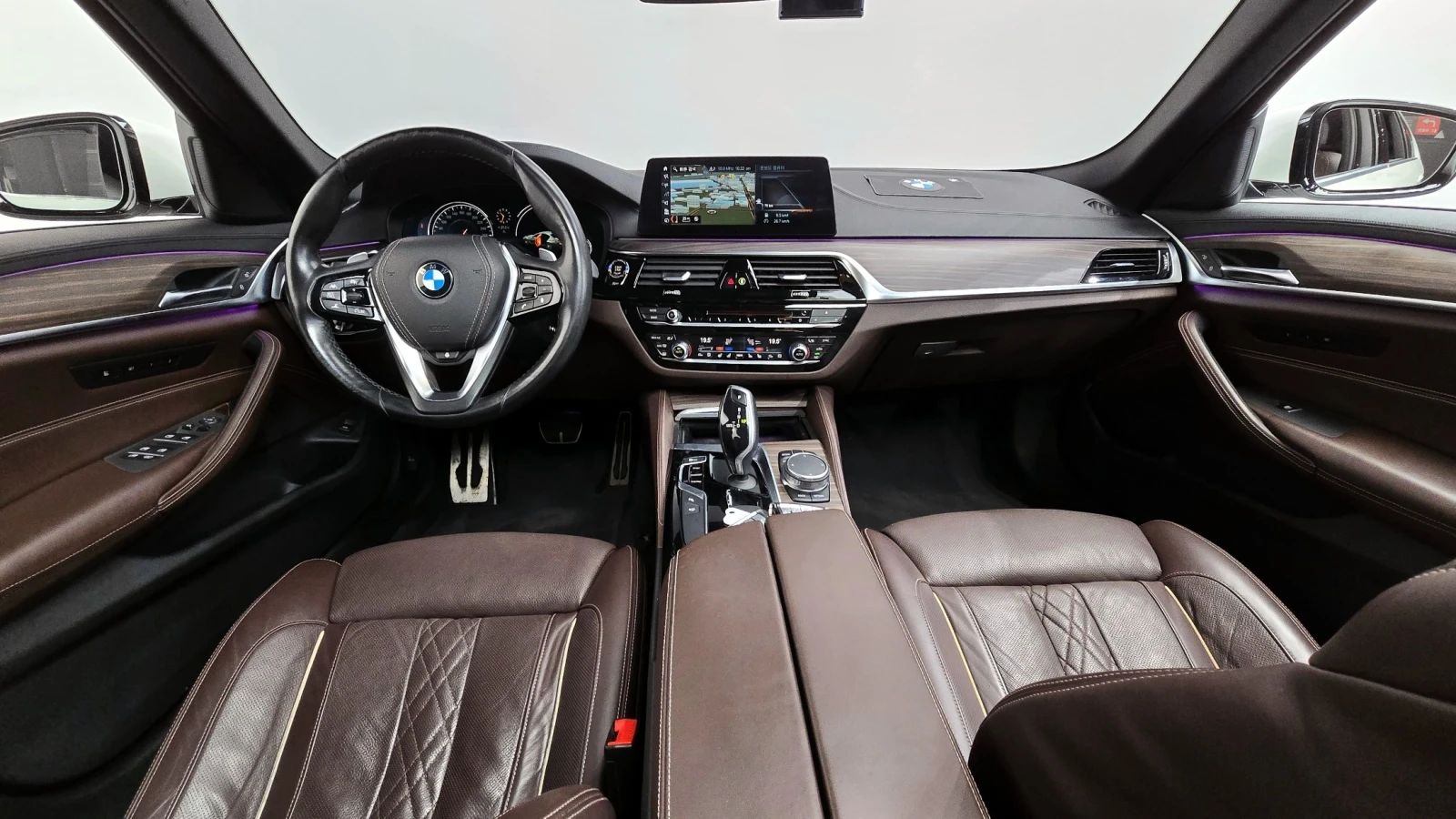 BMW 530 xDrive M Sport Plus, снимка 3 - Автомобили и джипове - 54644219