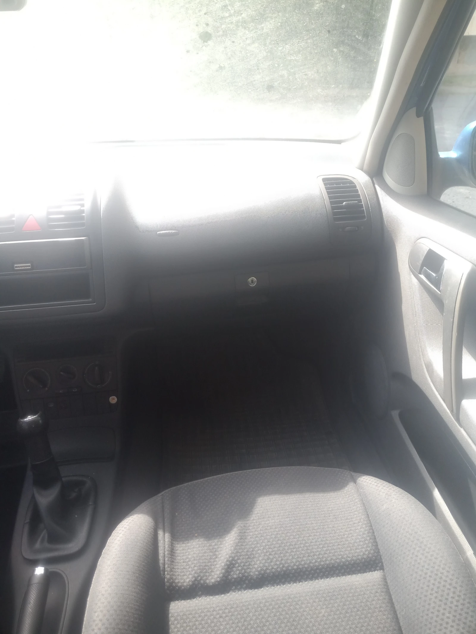VW Polo, снимка 14 - Автомобили и джипове - 54896143