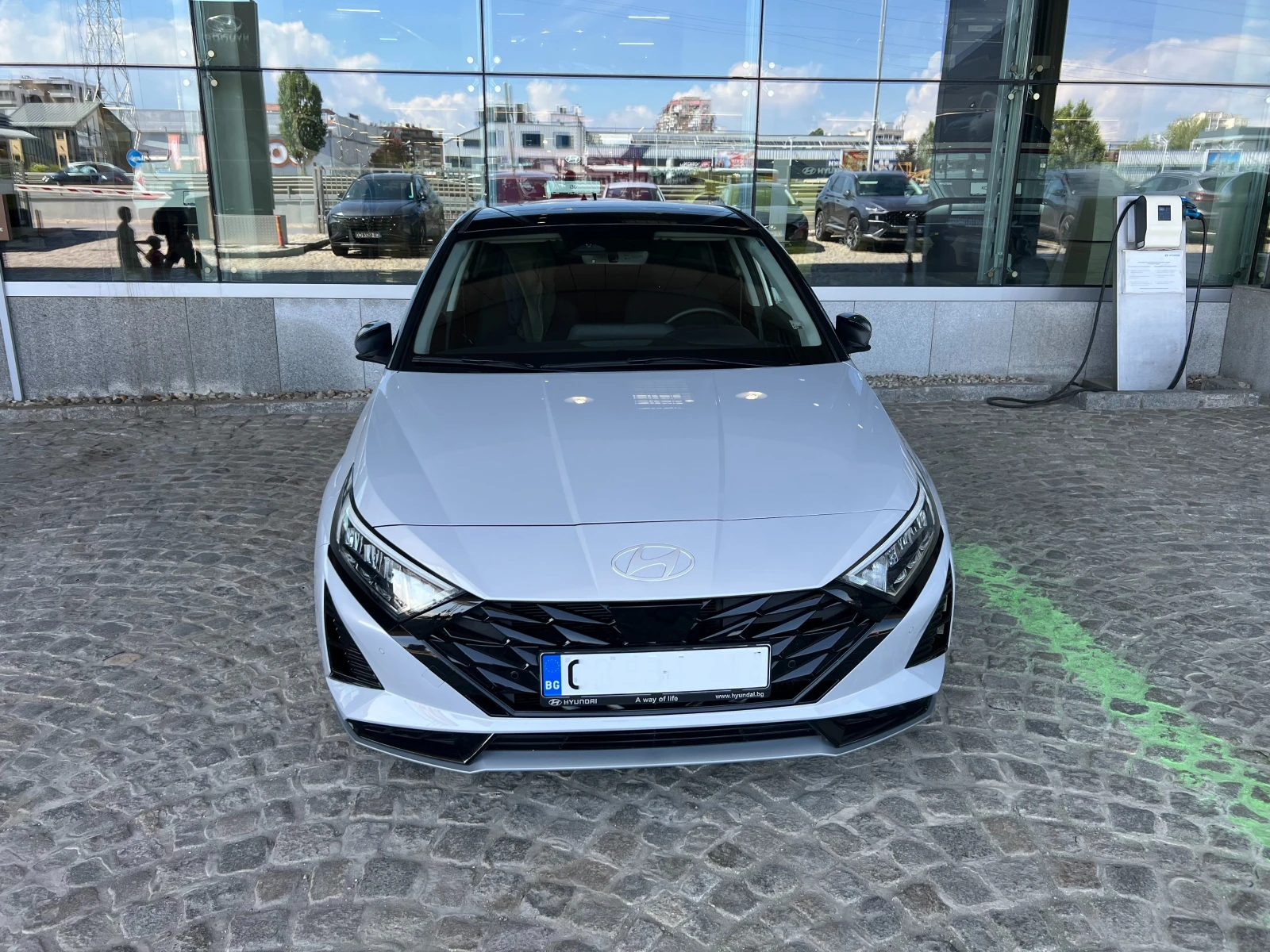 Hyundai I20 Exclusive T-GDI (сив с черен покрив), BOSE, снимка 2 - Автомобили и джипове - 54972077