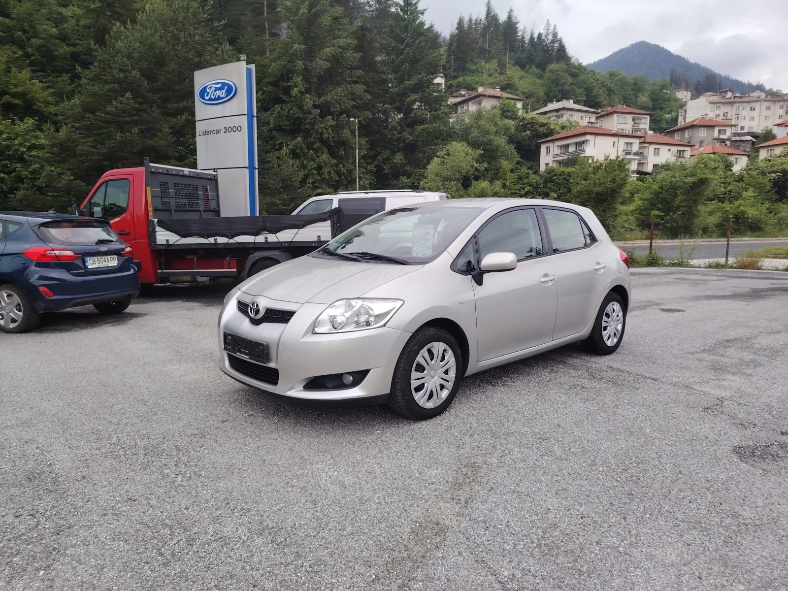 Toyota Auris, снимка 3 - Автомобили и джипове - 55010808