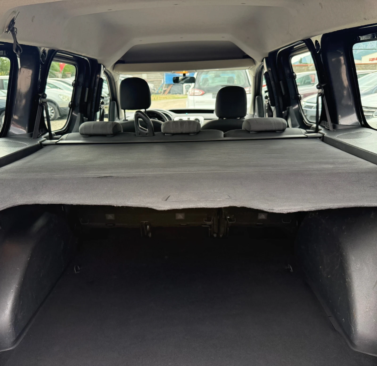 Dacia Dokker 1.5 DCI ПЪТНИЧЕСКИ, снимка 14 - Автомобили и джипове - 55374846