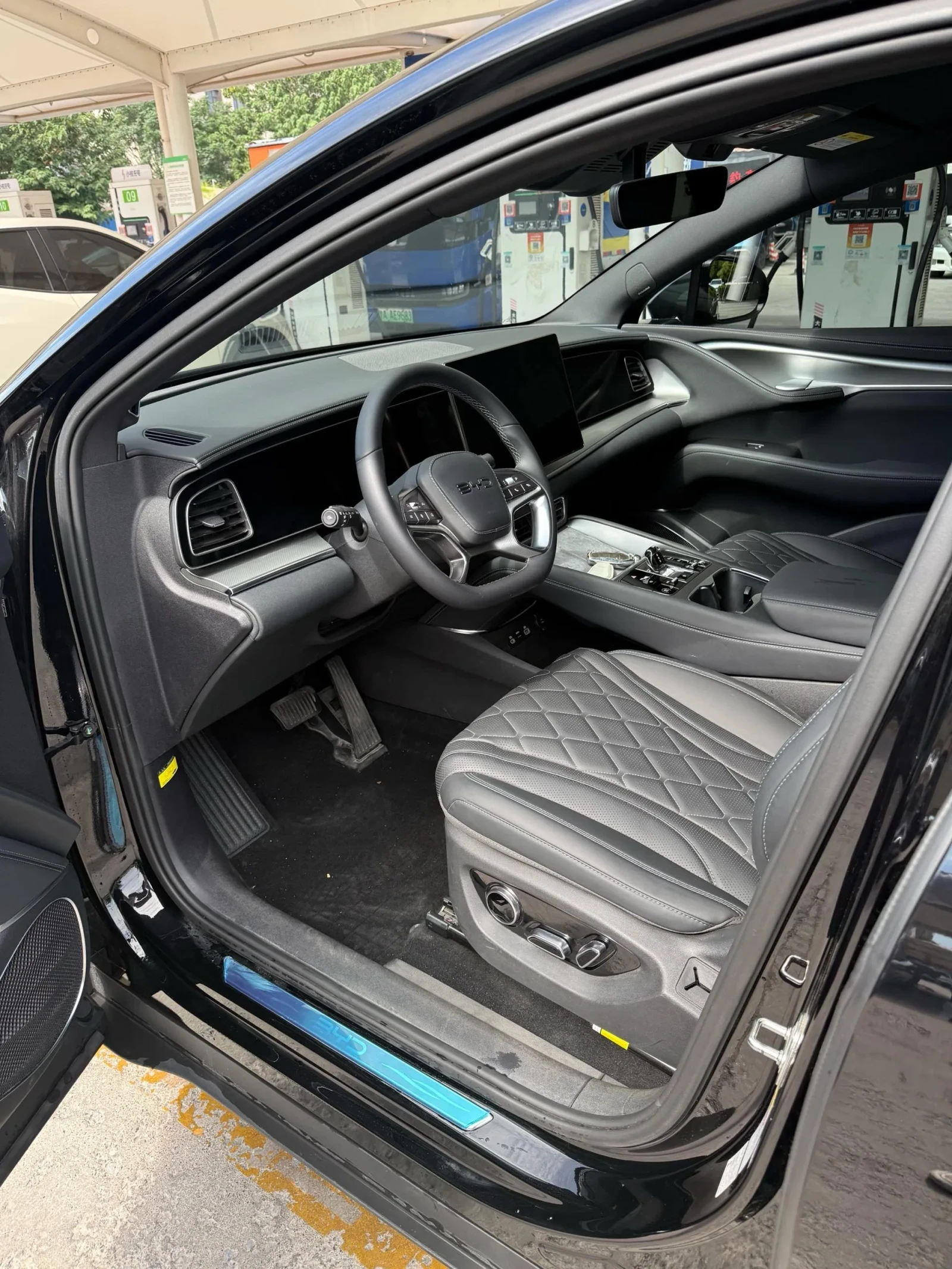 BYD Sealion 7 | 360 КАМЕРА | ОБДУХВАНЕ | ПАНОРАМА | , снимка 7 - Автомобили и джипове - 55415110