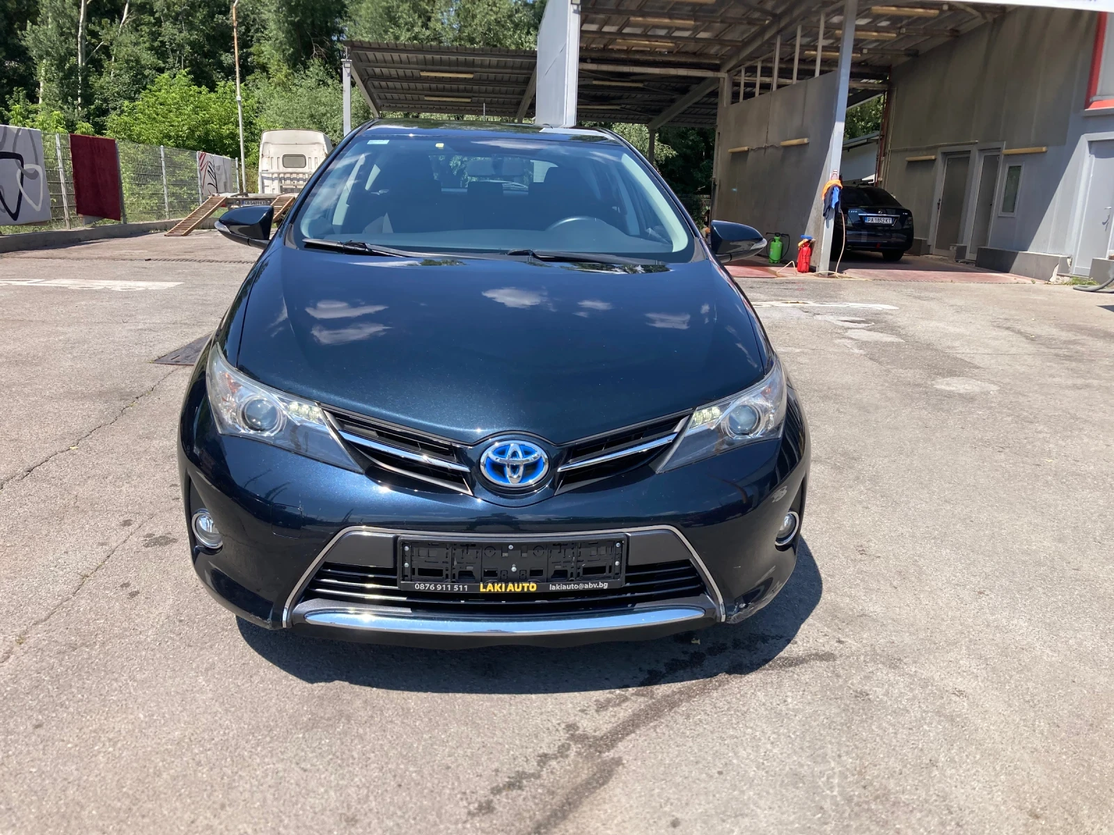 Toyota Auris 1.8 Hibrid 126000km Avtomat, снимка 2 - Автомобили и джипове - 55574417