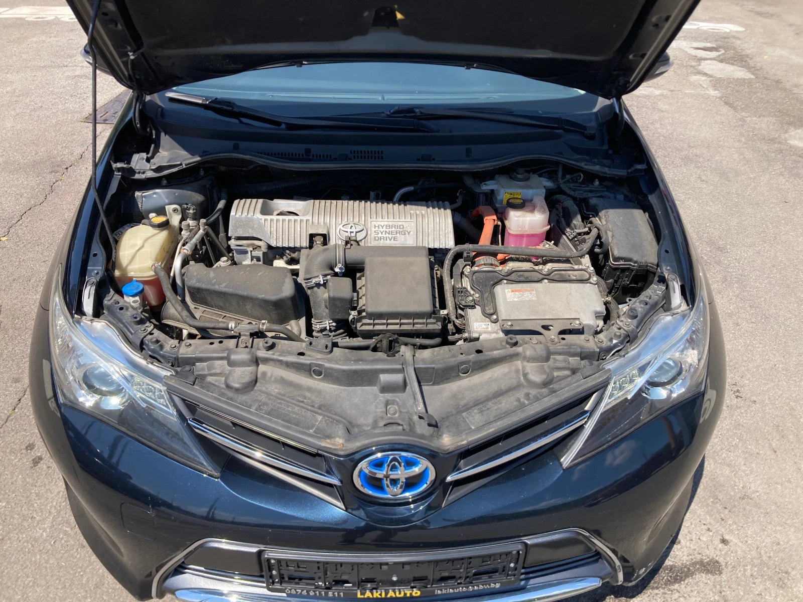 Toyota Auris 1.8 Hibrid 126000km Avtomat, снимка 14 - Автомобили и джипове - 55574417