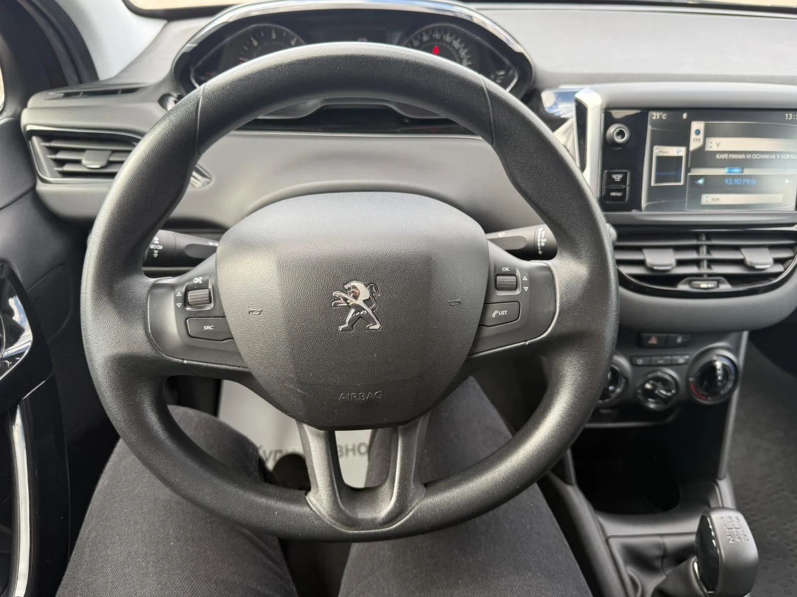 Peugeot 208 1.6 HDI 92 к.с. УНИКАТ, снимка 13 - Автомобили и джипове - 56216739