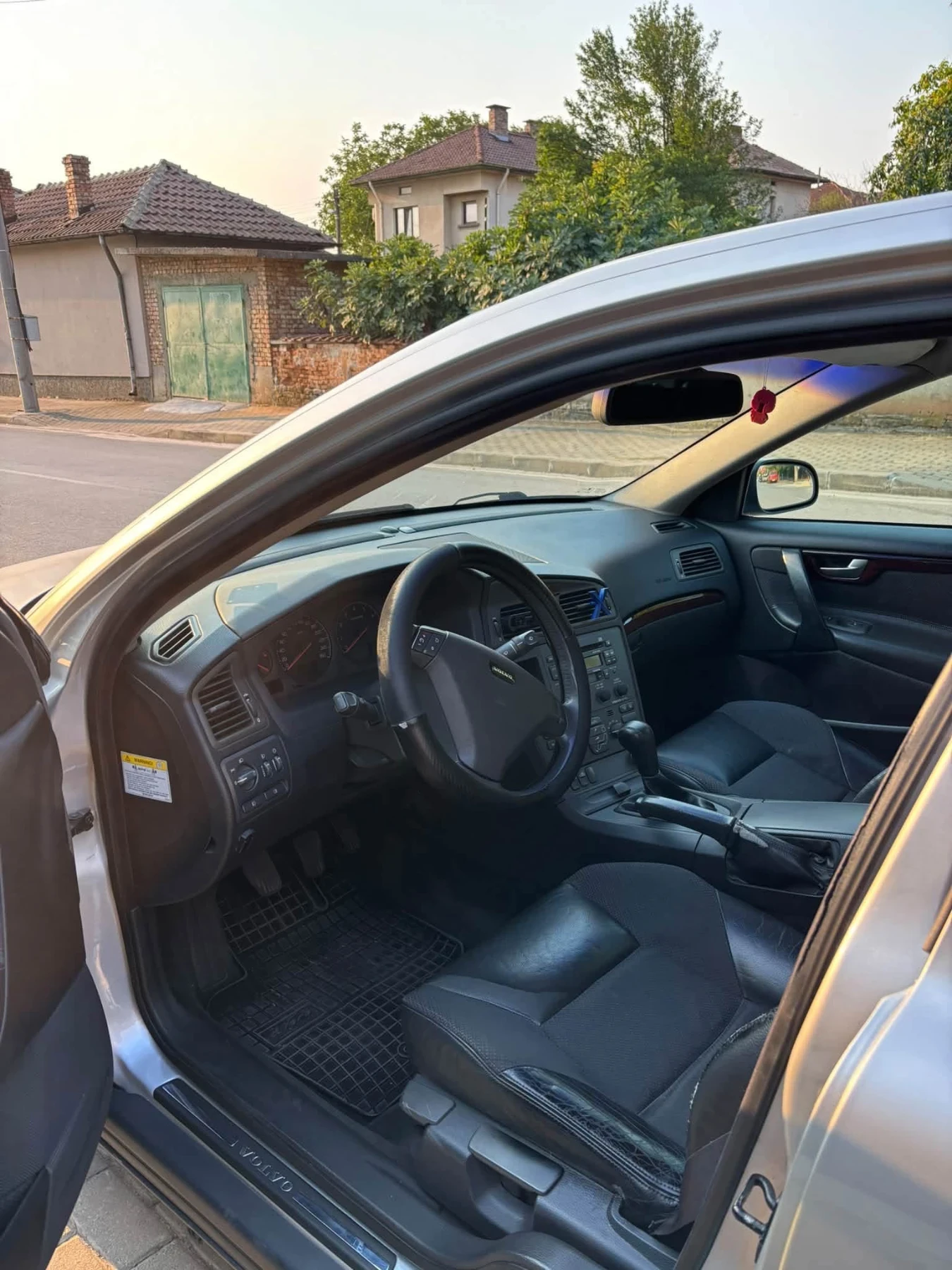 Volvo S60, снимка 4 - Автомобили и джипове - 56314252