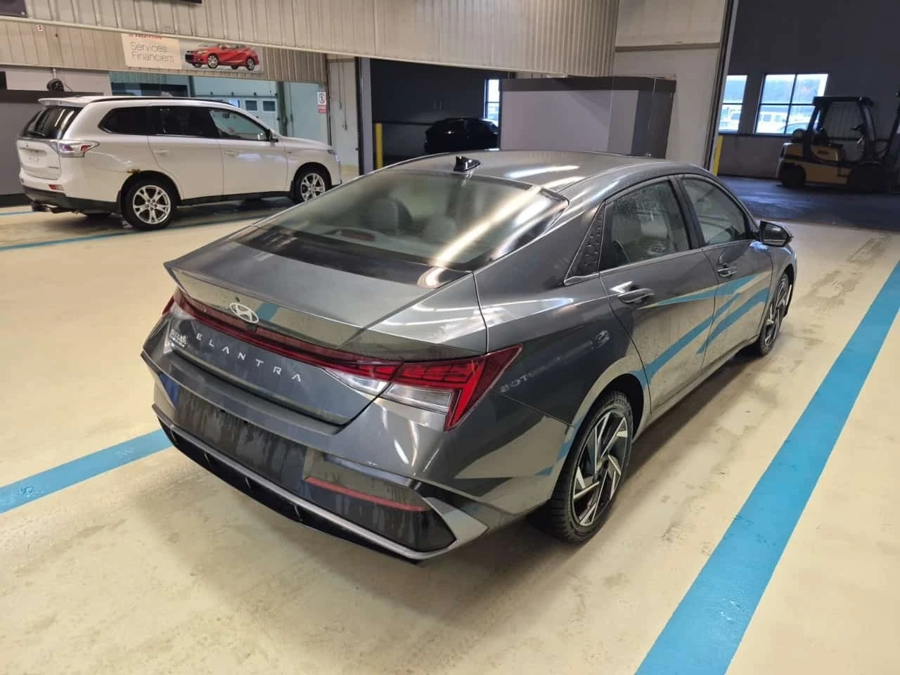 Hyundai Elantra * LUXURY * CARFAX * ����� �� ����������� | Mobile.bg � ����������� 3