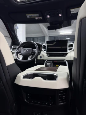 Toyota Sequoia Capstone, снимка 12