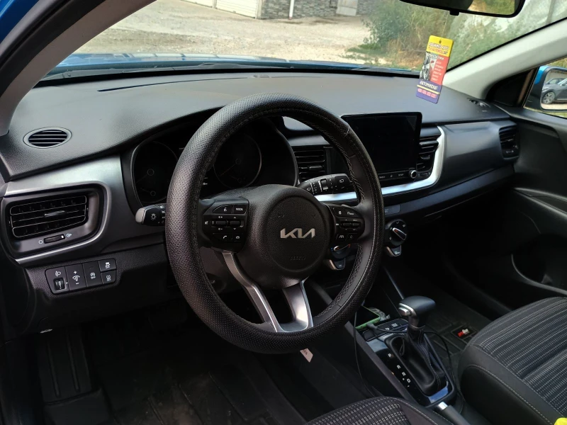 Kia Stonic, снимка 9 - Автомобили и джипове - 46879713