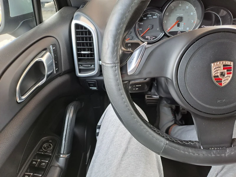 Porsche Cayenne 4.8 S, снимка 11 - Автомобили и джипове - 47383218