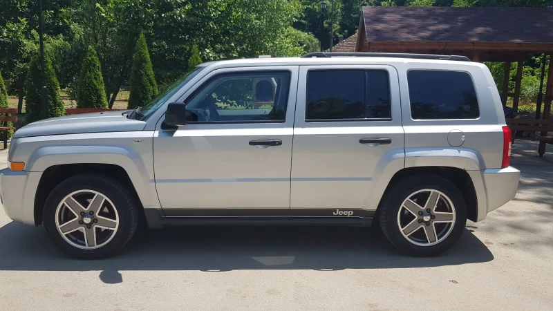 Jeep Patriot 2.0 CRD, снимка 3 - Автомобили и джипове - 52241778