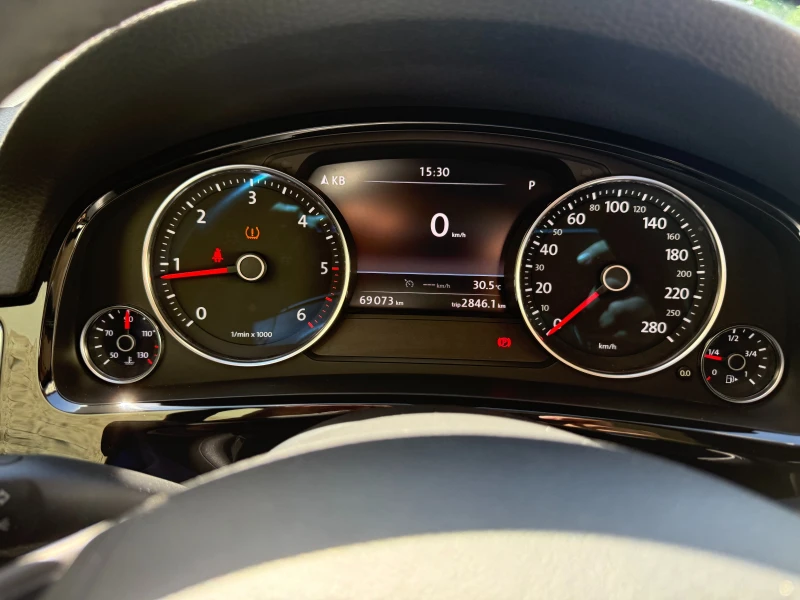 VW Touareg TDI, снимка 7 - Автомобили и джипове - 51621472