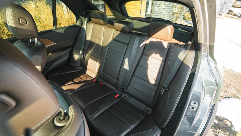Mercedes-Benz GLE 350 AMG* PACK* BURMESTER* 360КАМЕРА* LANE* ASSIST, снимка 12 - Автомобили и джипове - 53180848