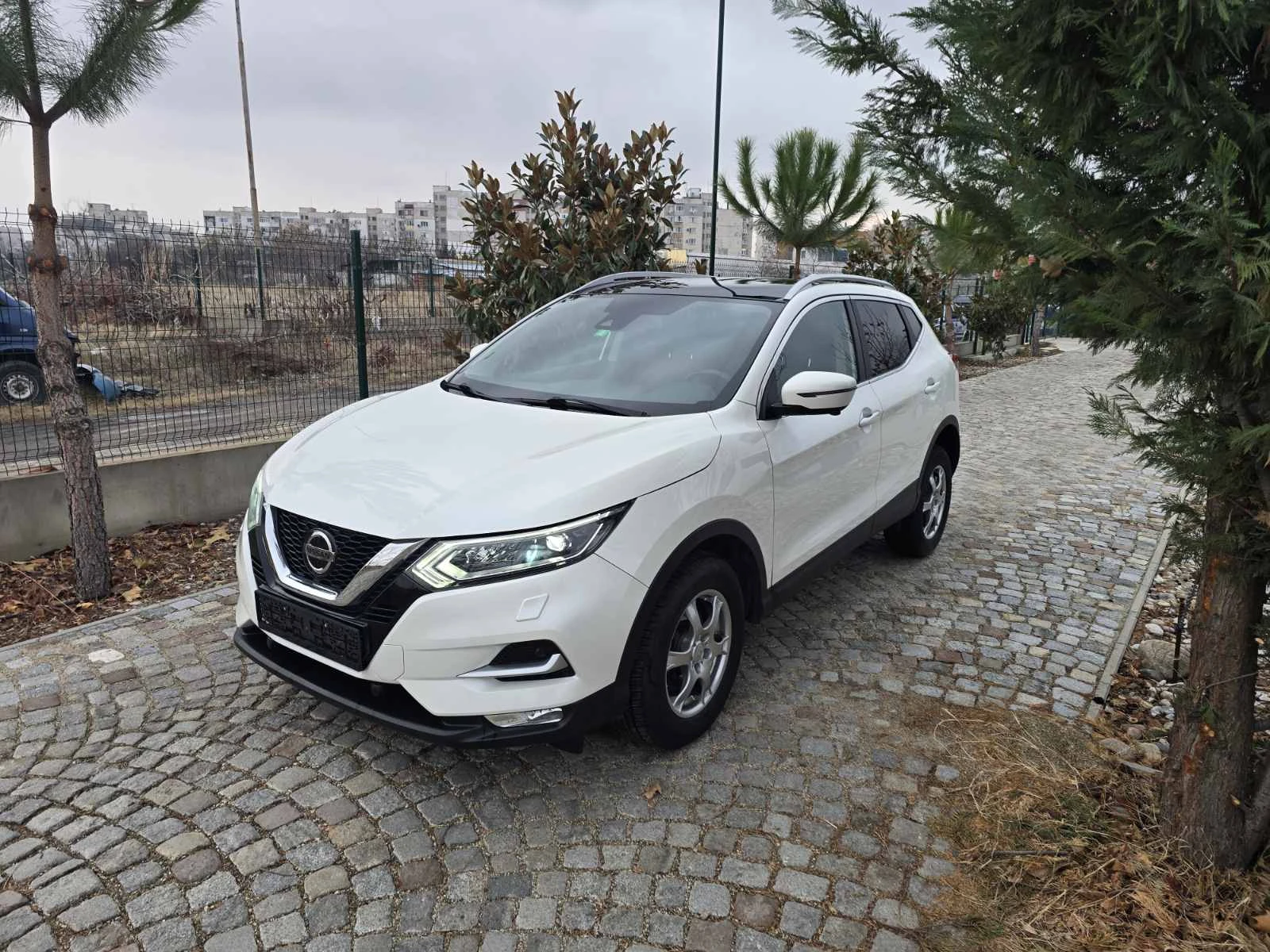 Nissan Qashqai 1.7 TEKNA 4X4 AUTOMATIK - изображение 8