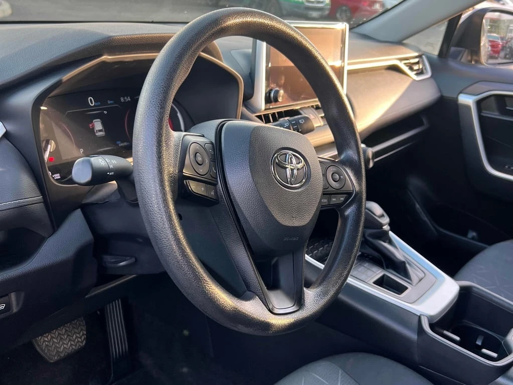 Toyota Rav4 2023 LE * CARFAX * БЕЗ ПЪРВОНАЧАЛНА ВНОСКА - изображение 7