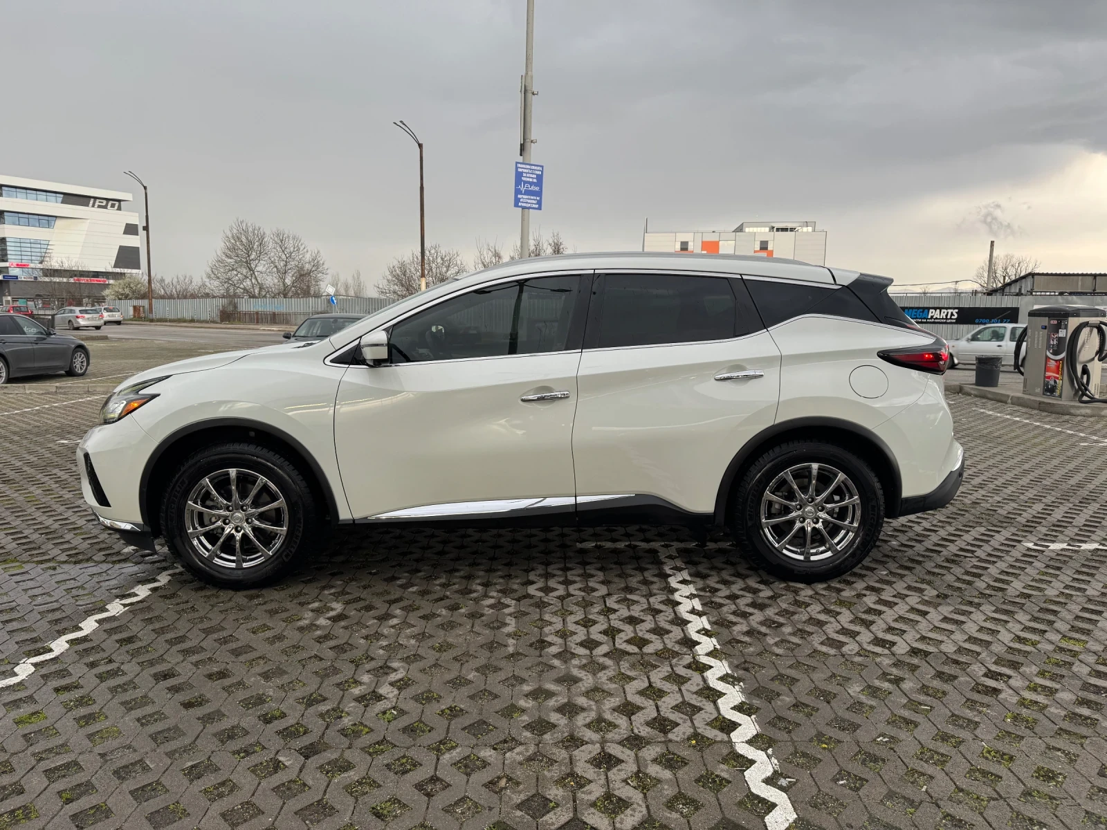 Nissan Murano PLATINUM 3.5V6 ГАЗ 4х4 58 000км НОВО, снимка 8 - Автомобили и джипове - 54093276