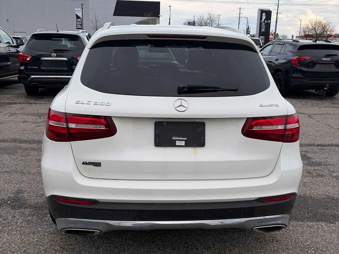 Mercedes-Benz GLC 300 * 360 * ПОДГРЕВИ * КАМЕРА * ПАМЕТ , снимка 4 - Автомобили и джипове - 54094399