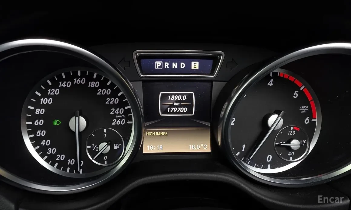 Mercedes-Benz G 350 AMG-PACK / 4MATIC , снимка 10 - Автомобили и джипове - 54314135