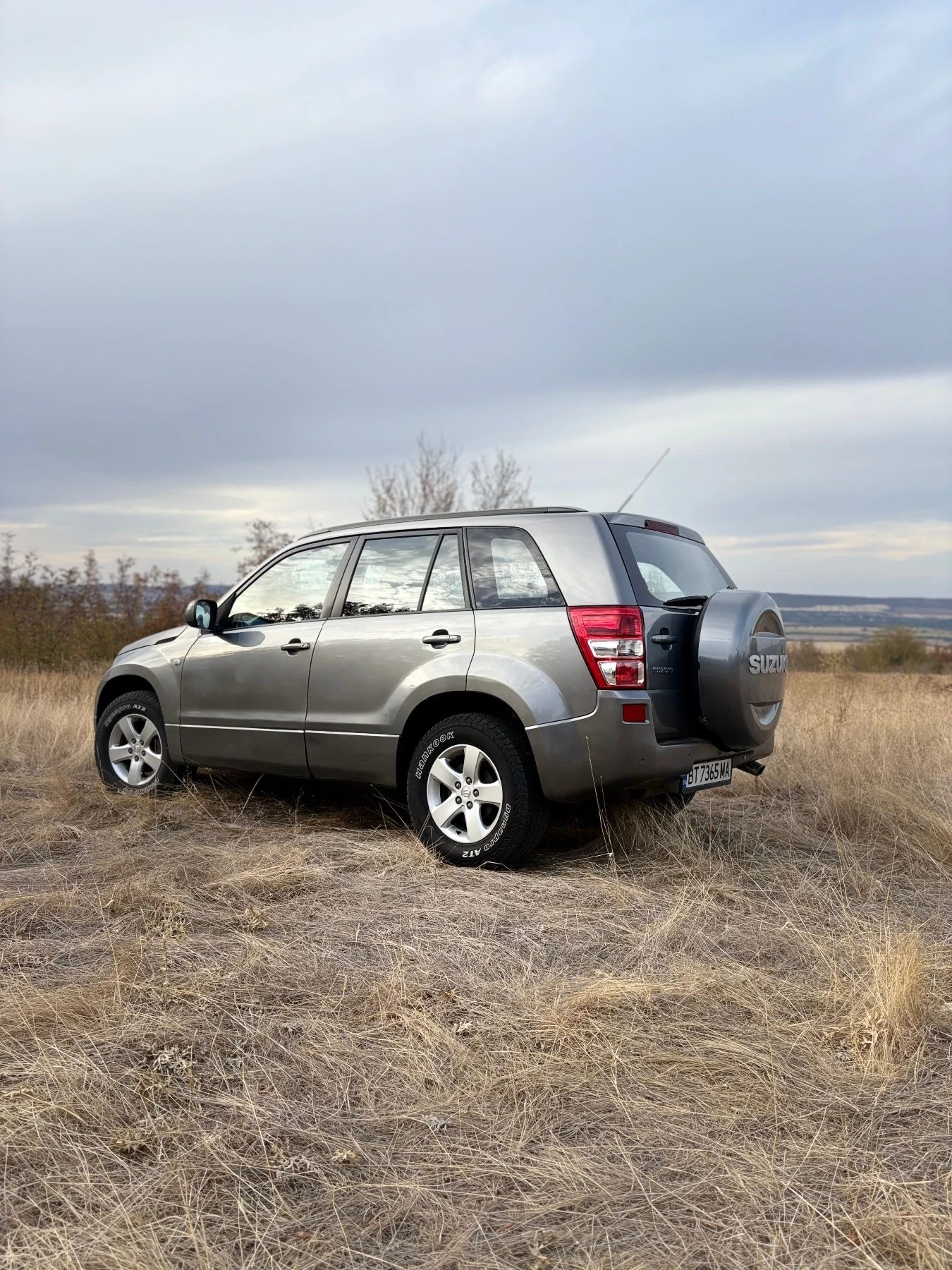 Suzuki Grand vitara 1.9, снимка 5 - Автомобили и джипове - 54338592