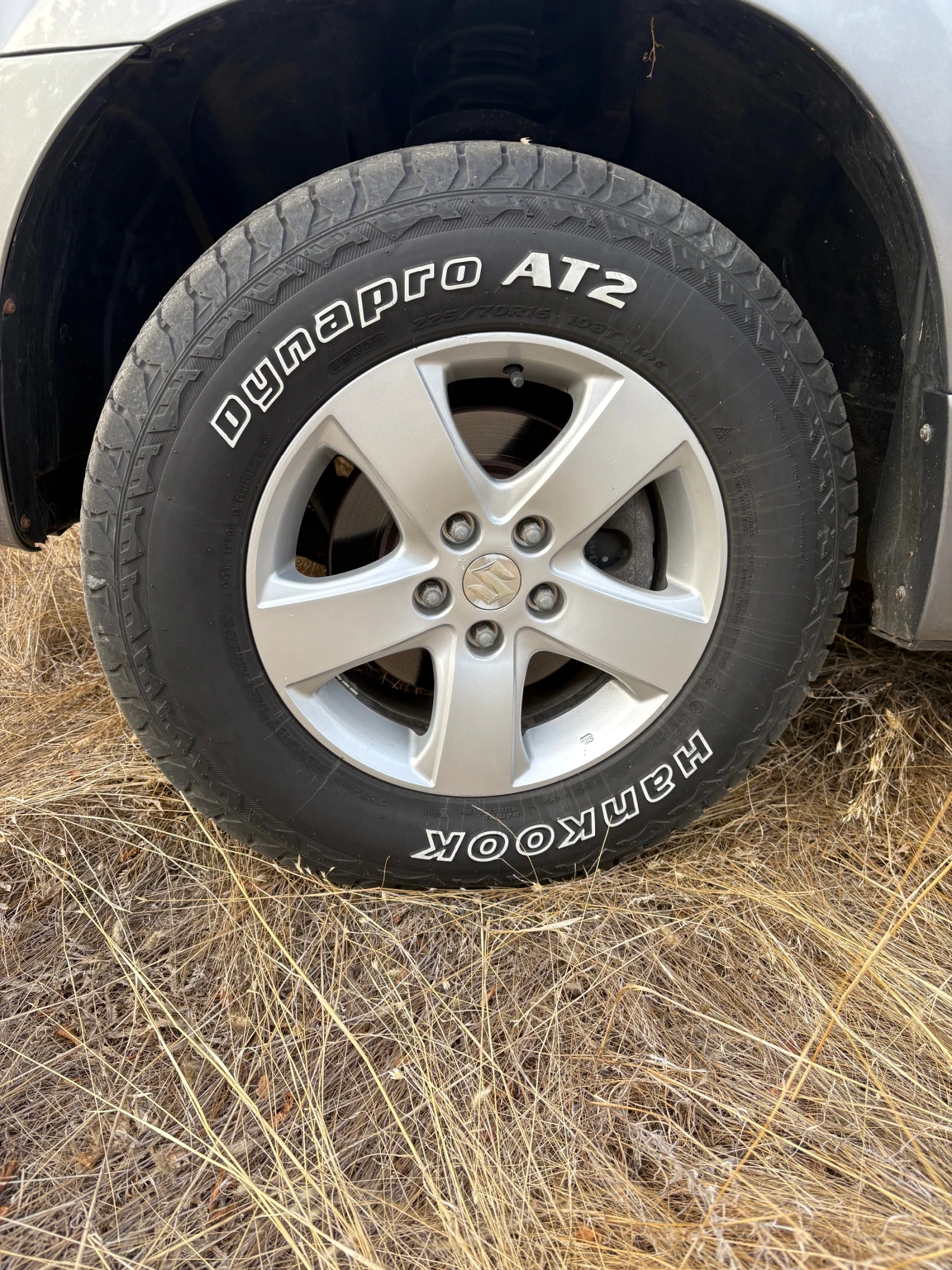 Suzuki Grand vitara 1.9, снимка 8 - Автомобили и джипове - 54338592