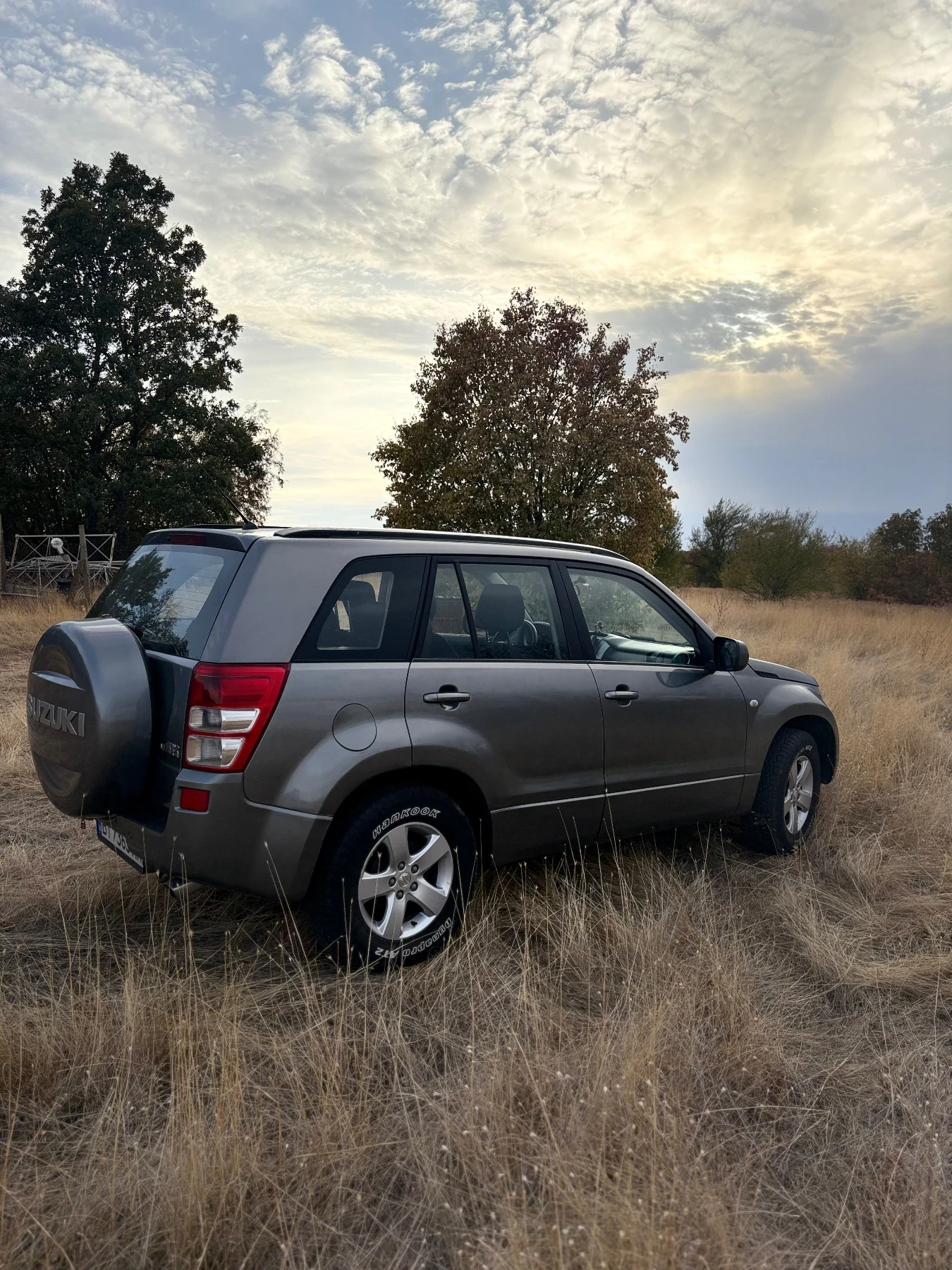 Suzuki Grand vitara 1.9, снимка 3 - Автомобили и джипове - 54338592
