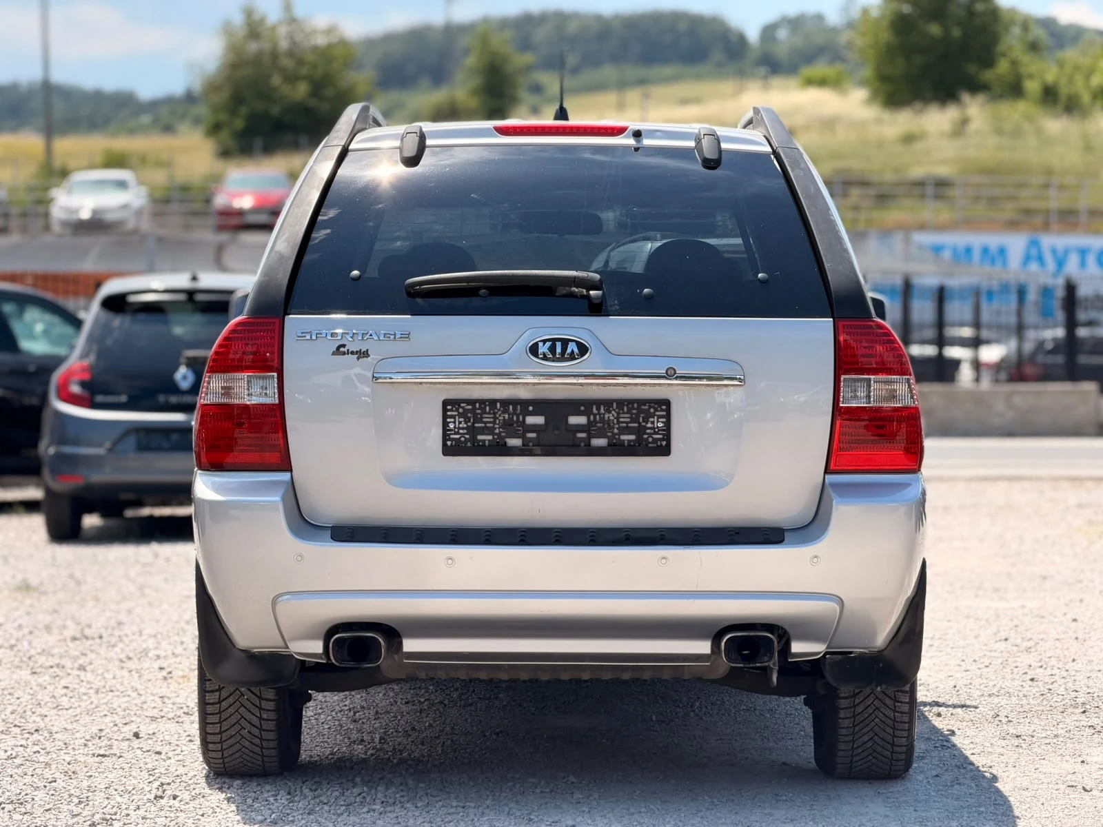 Kia Sportage 2.0CRDI  АВТОМАТИК, снимка 8 - Автомобили и джипове - 55103339