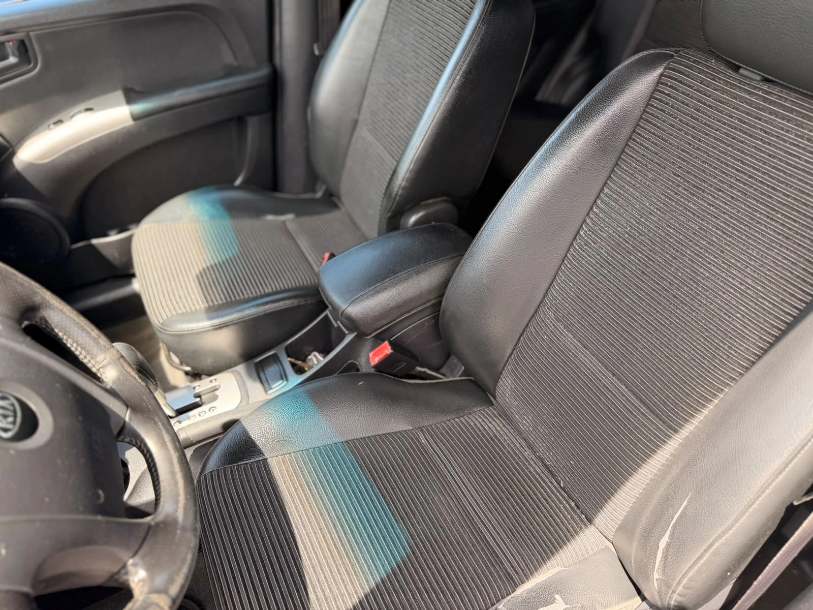 Kia Sportage 2.0CRDI  АВТОМАТИК, снимка 10 - Автомобили и джипове - 55103339