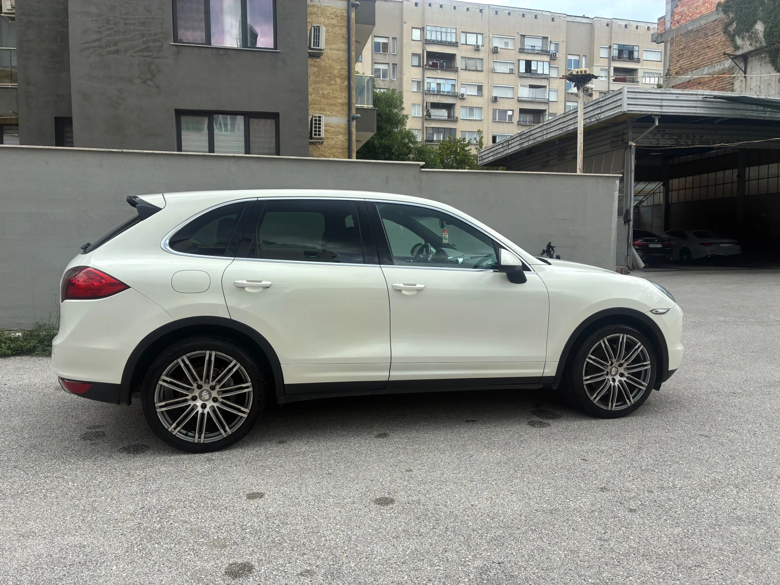 Porsche Cayenne 1 Собственик в БГ, снимка 10 - Автомобили и джипове - 55165389