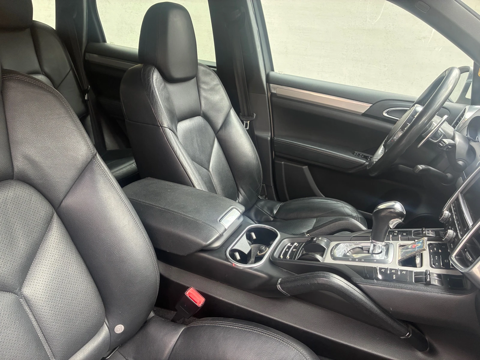 Porsche Cayenne 1 Собственик в БГ, снимка 15 - Автомобили и джипове - 55165389