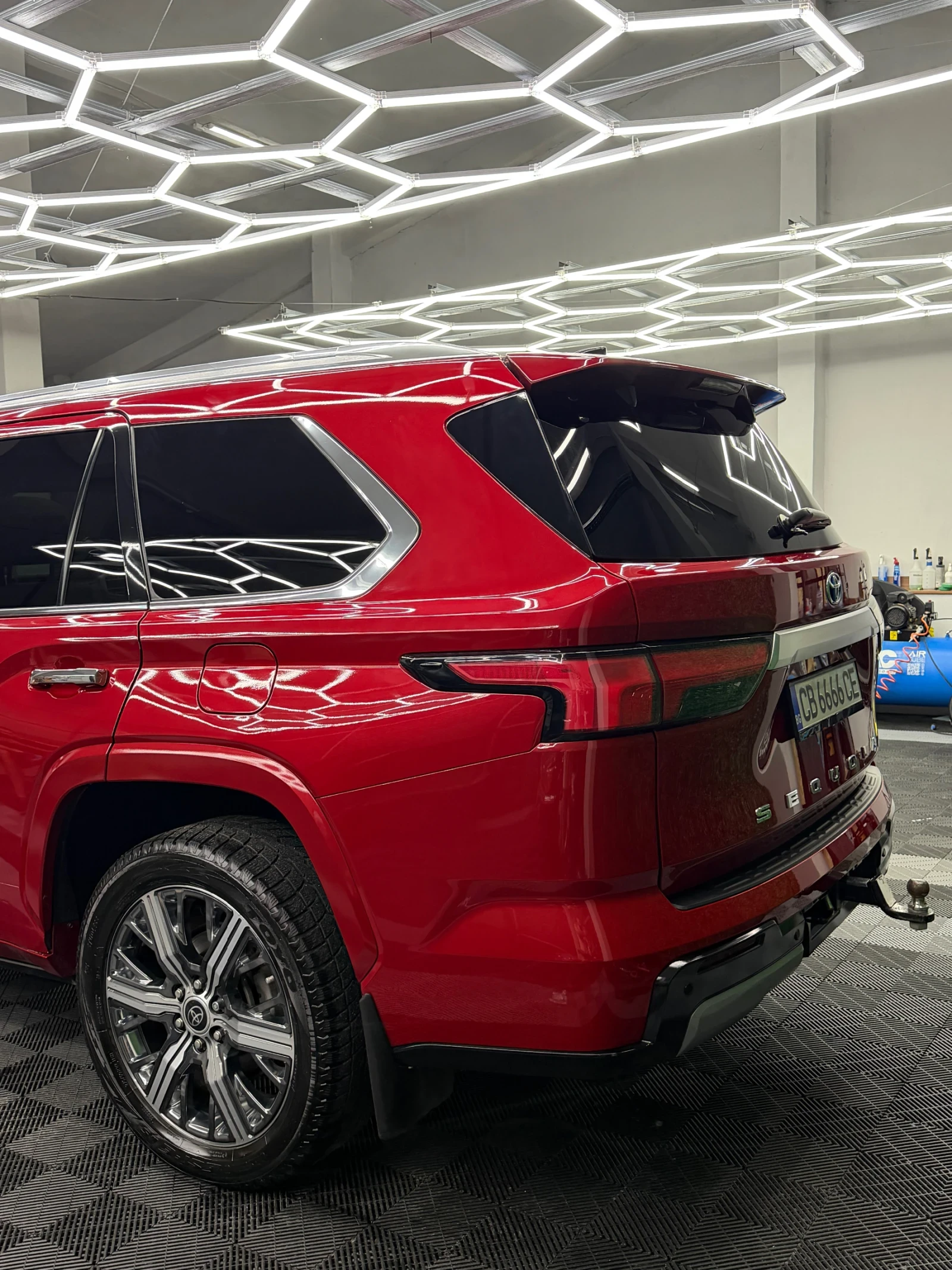 Toyota Sequoia Capstone, снимка 6 - Автомобили и джипове - 55837621