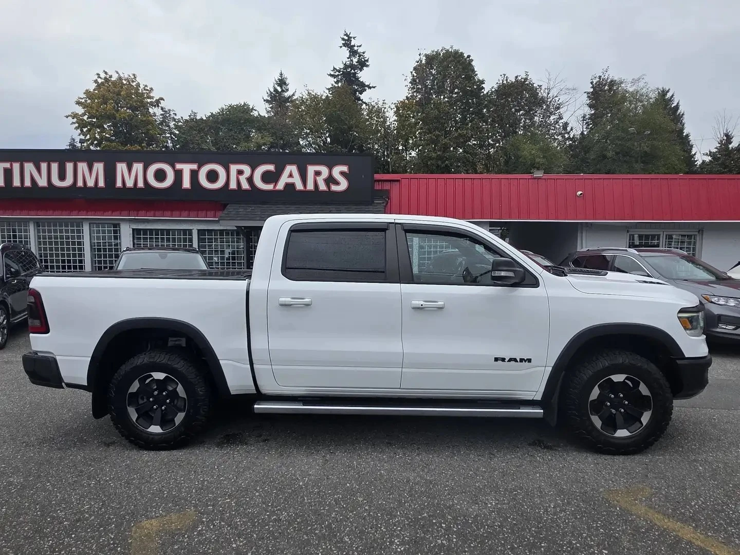 Dodge RAM 1500 REBEL* 2022* 5.7 HEMI V8* CREW CAB* КРАЙНА ЦЕНА* 4, снимка 3 - Автомобили и джипове - 56239346