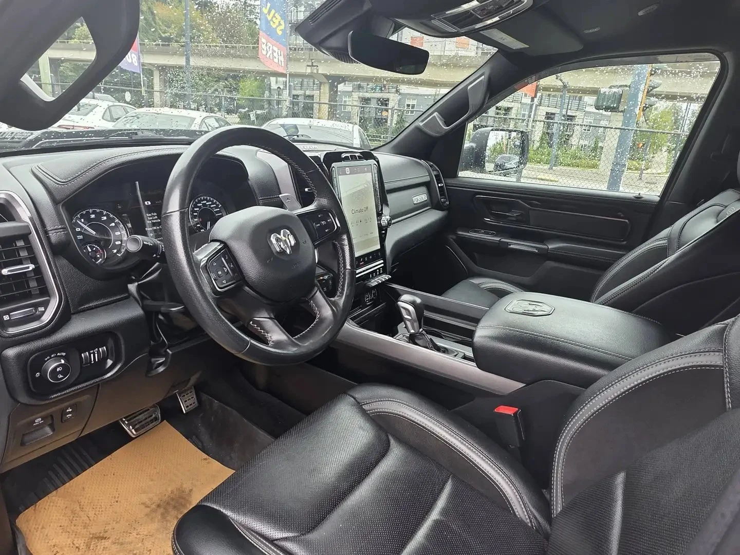 Dodge RAM 1500 REBEL* 2022* 5.7 HEMI V8* CREW CAB* КРАЙНА ЦЕНА* 4, снимка 9 - Автомобили и джипове - 56239346