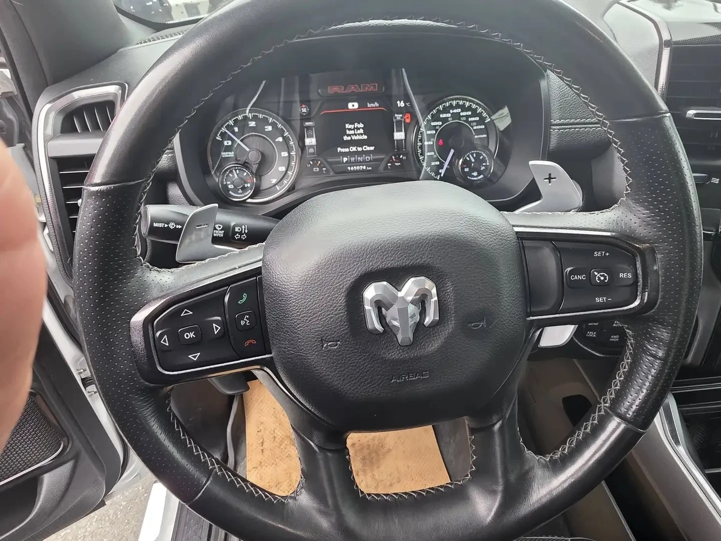 Dodge RAM 1500 REBEL* 2022* 5.7 HEMI V8* CREW CAB* КРАЙНА ЦЕНА* 4, снимка 10 - Автомобили и джипове - 56239346