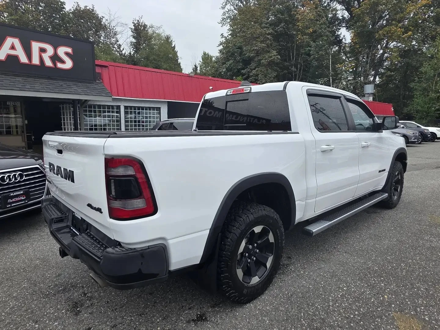 Dodge RAM 1500 REBEL* 2022* 5.7 HEMI V8* CREW CAB* КРАЙНА ЦЕНА* 4, снимка 5 - Автомобили и джипове - 56239346